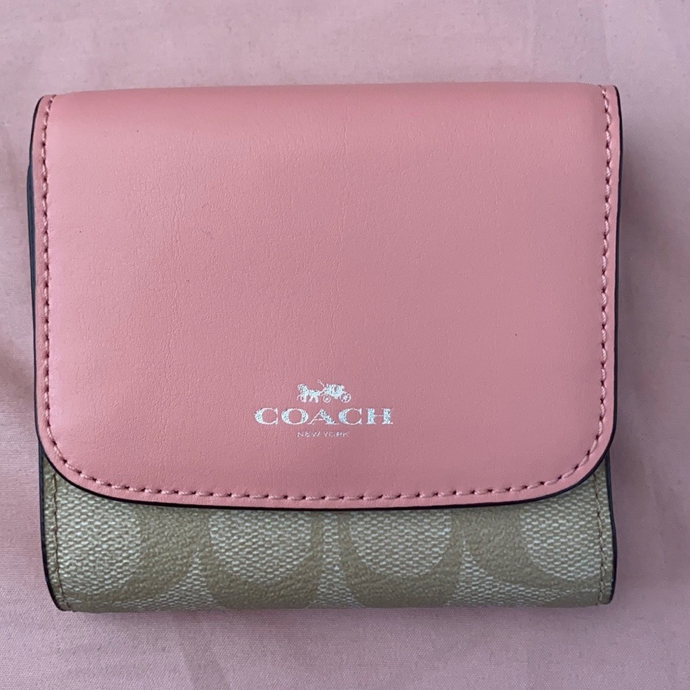 COPY - Coach Trifold Wallet